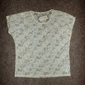 women's FOREVER 21 cream lace top size small NWT